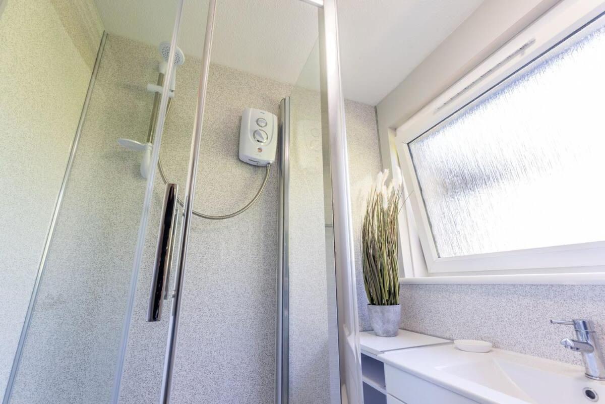 Stunning City Centre 1 Bed With Free Parking Glasgow Bagian luar foto
