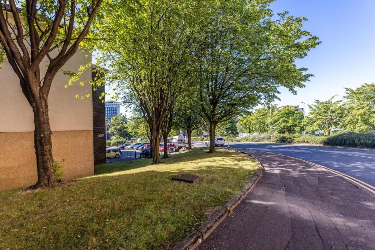 Stunning City Centre 1 Bed With Free Parking Glasgow Bagian luar foto